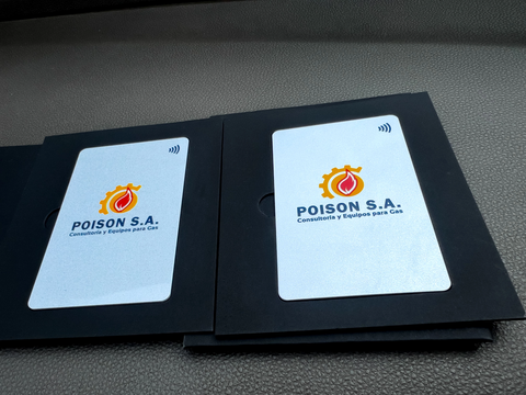 Nfc Pvc Plateada Brillante · Nfc PVC · Plateado