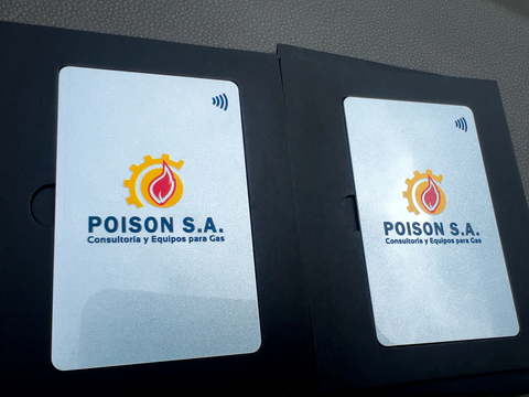 Nfc Pvc Plateada Brillante · Nfc PVC · Plateado