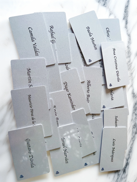 Nfc Pvc Plateada Brillante · Nfc PVC · Plateado